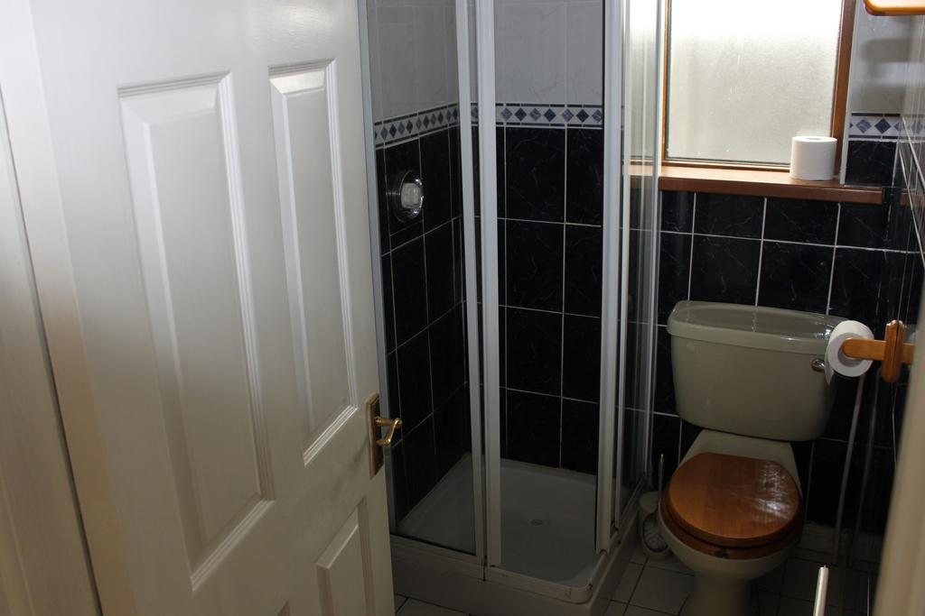 גלוואיי Gardenfield House Bed & Breakfast H91Vh02 חדר תמונה